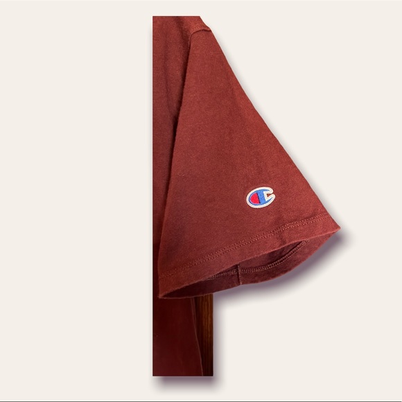 Burgundy/maroon Champion T-shirt sized M - Picture 2 of 3